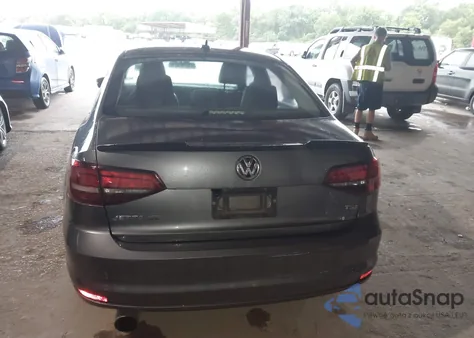 2016 Volkswagen Jetta 1.4T Se z USA, uszkodzony, nr VIN 3VWD67AJ8GM316640